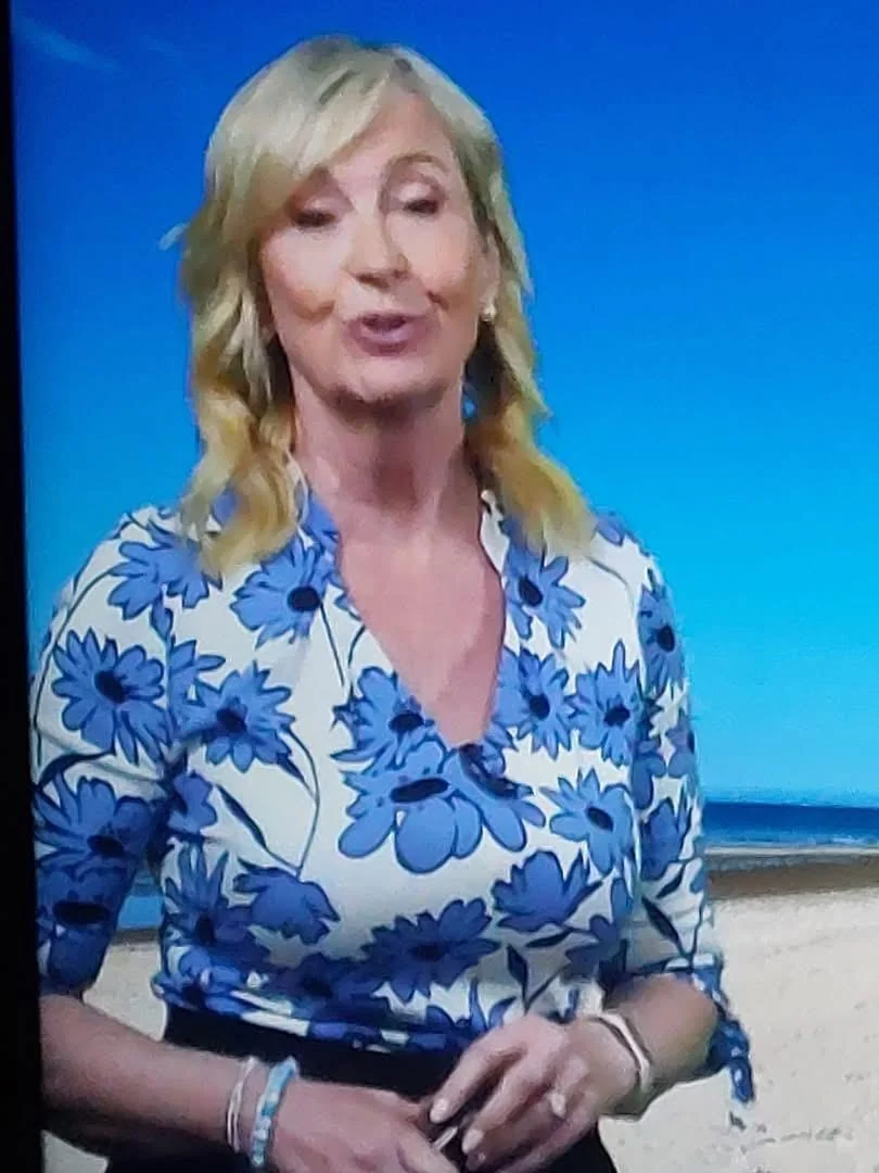 Carol Kirkwood picture 3 of 5