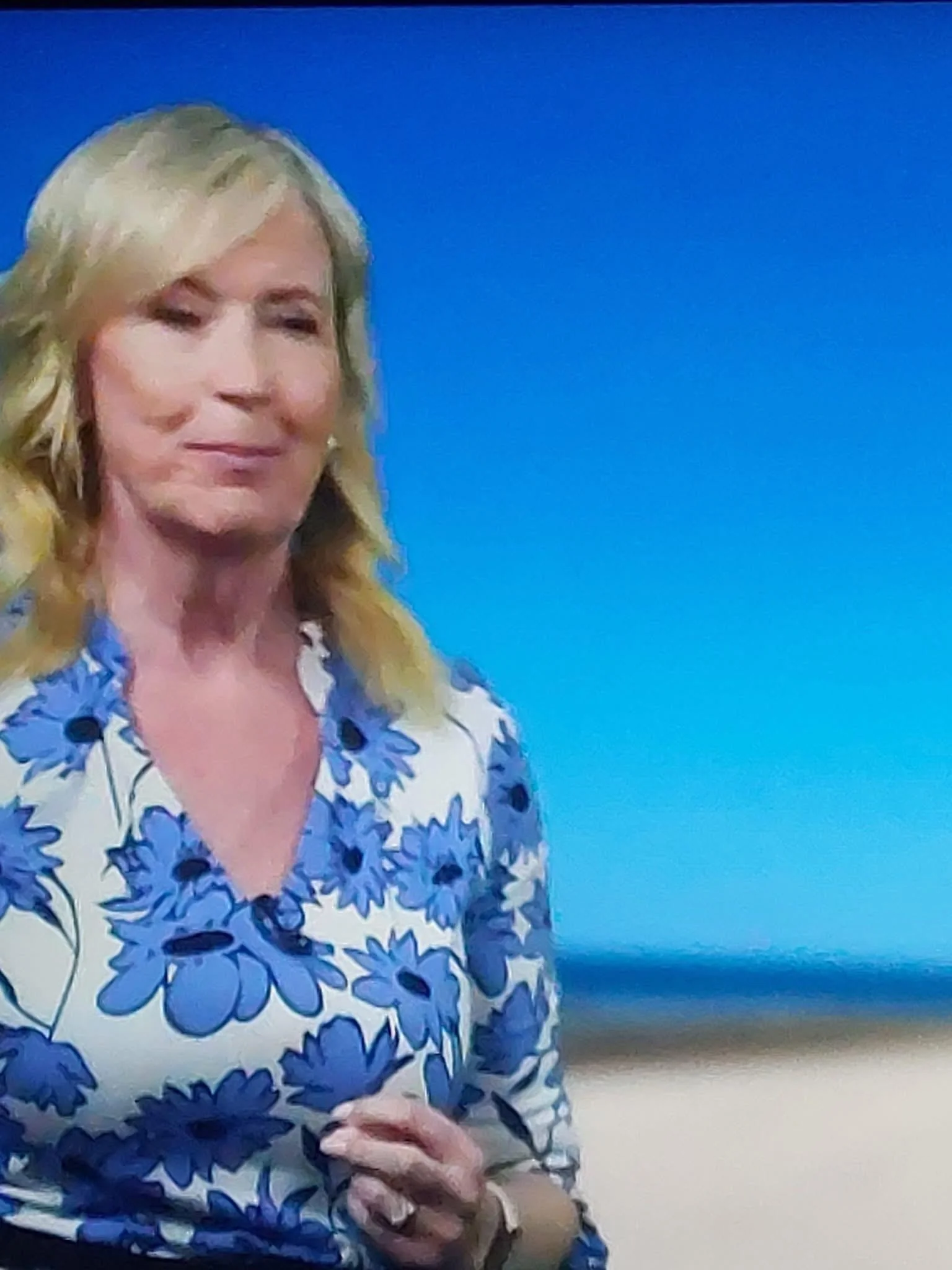 Carol Kirkwood picture 4 of 5