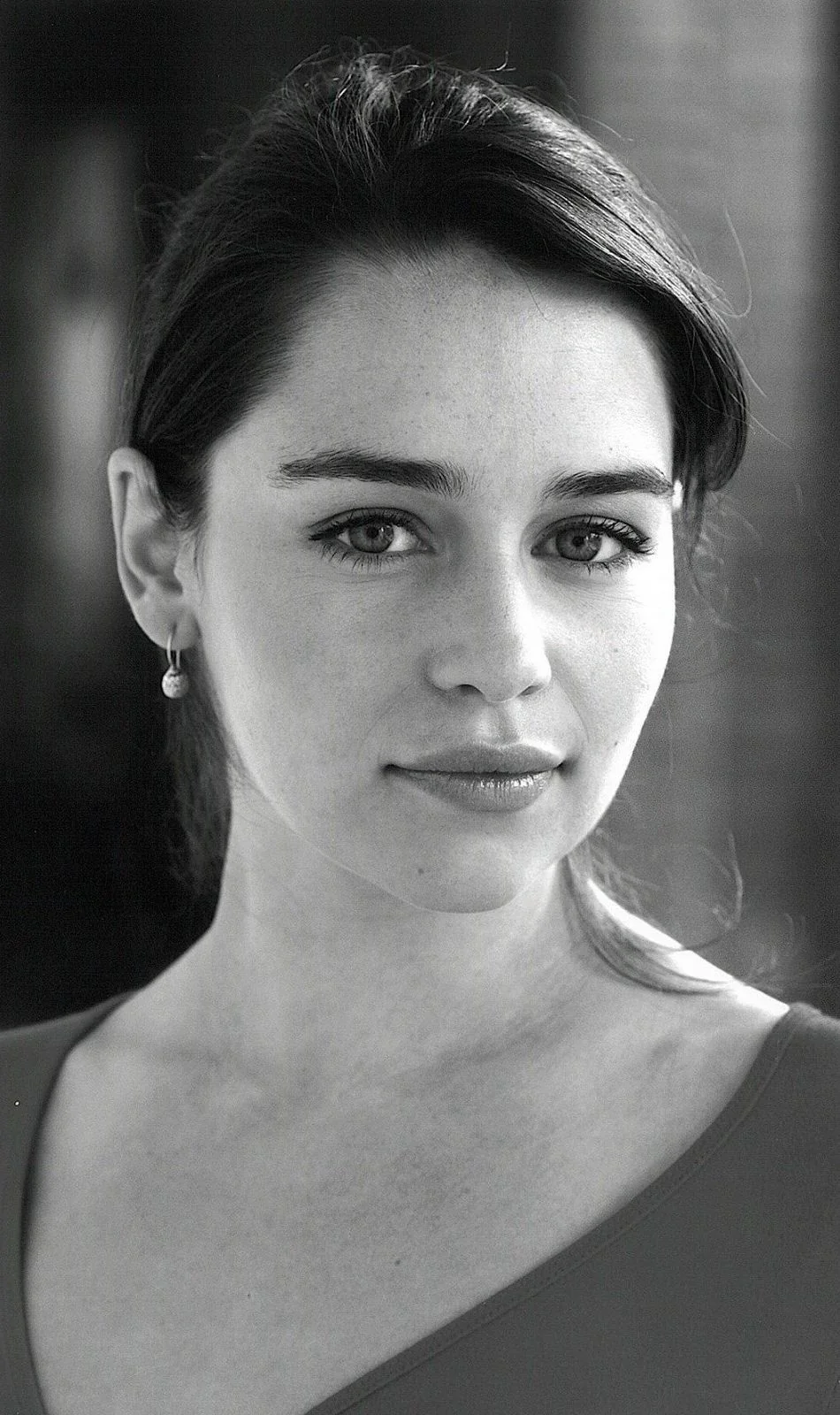 Mother of Dragons, Emilia Clarke. picture 4 of 20