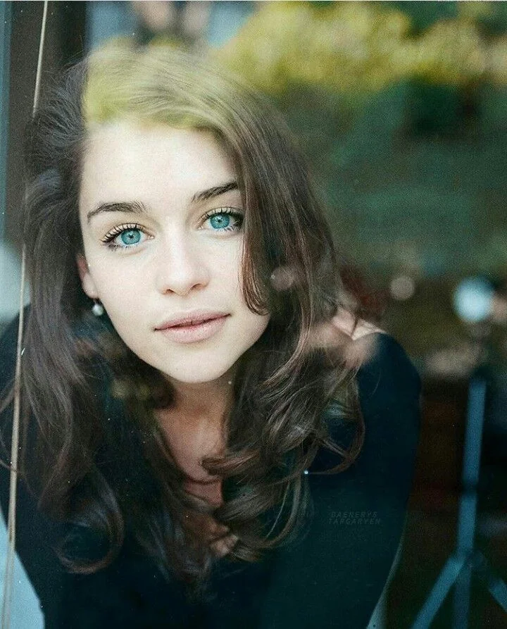 Mother of Dragons, Emilia Clarke. picture 12 of 20