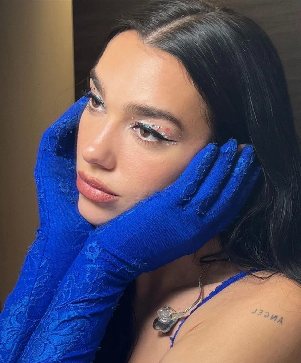A bit of Dua Lipa never hurt anyone. picture 6 of 20