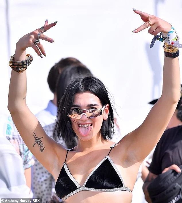 A bit of Dua Lipa never hurt anyone. picture 14 of 20