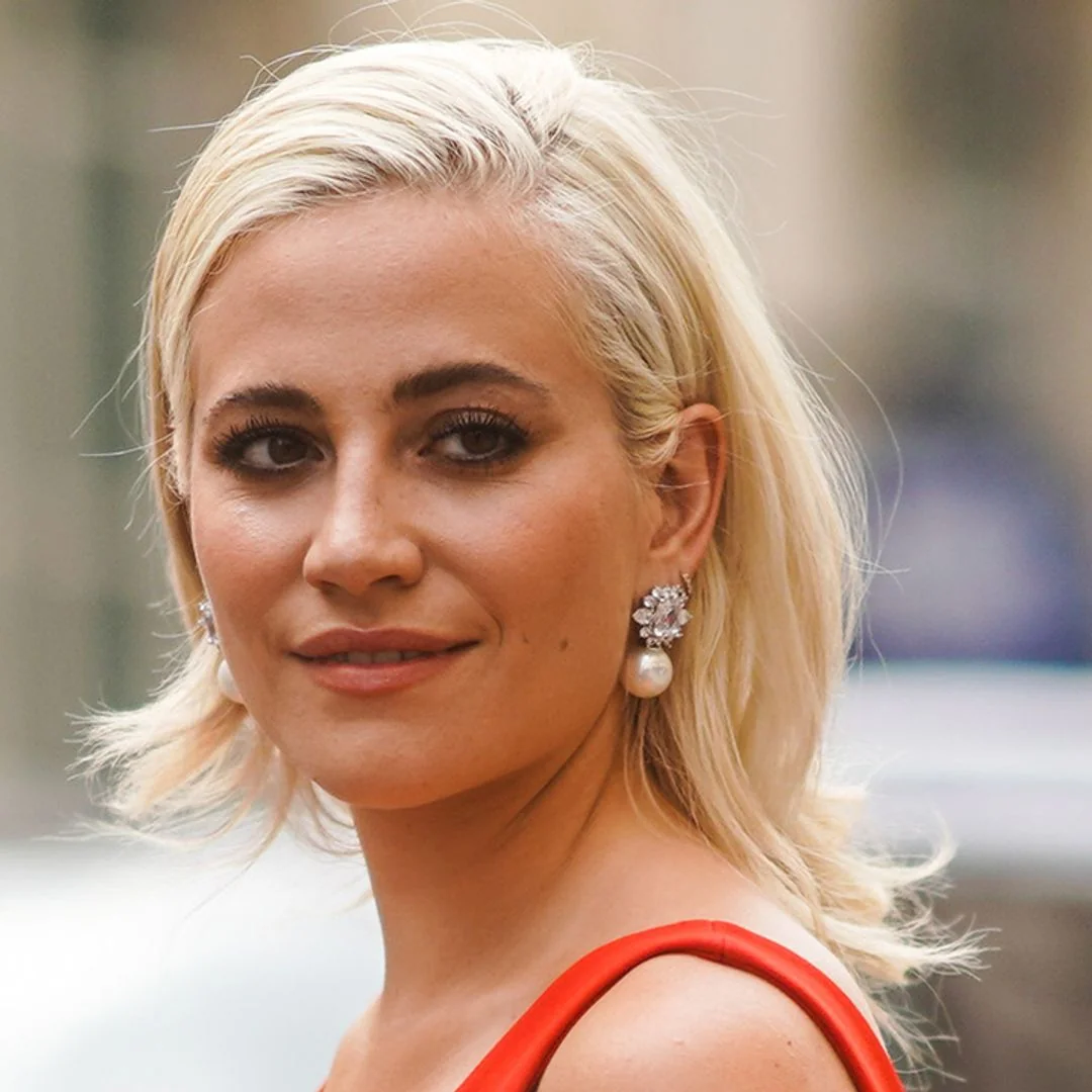 We don't see enough of Pixie Lott picture 15 of 20