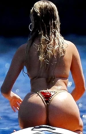 Perrie Edwards' ass'