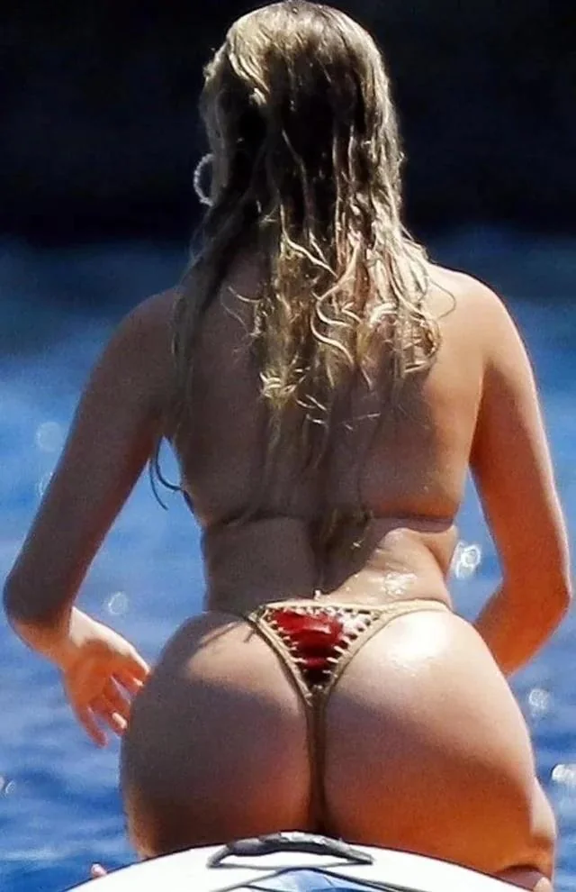 Perrie Edwards' ass picture 1 of 5