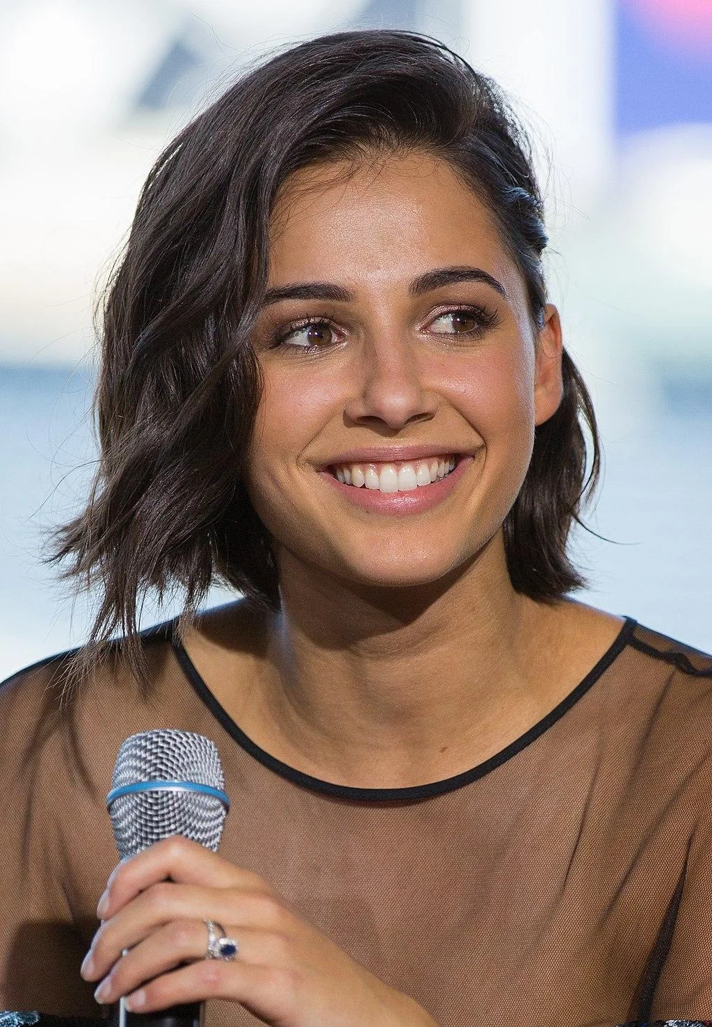 Naomi Scott picture 8 of 16