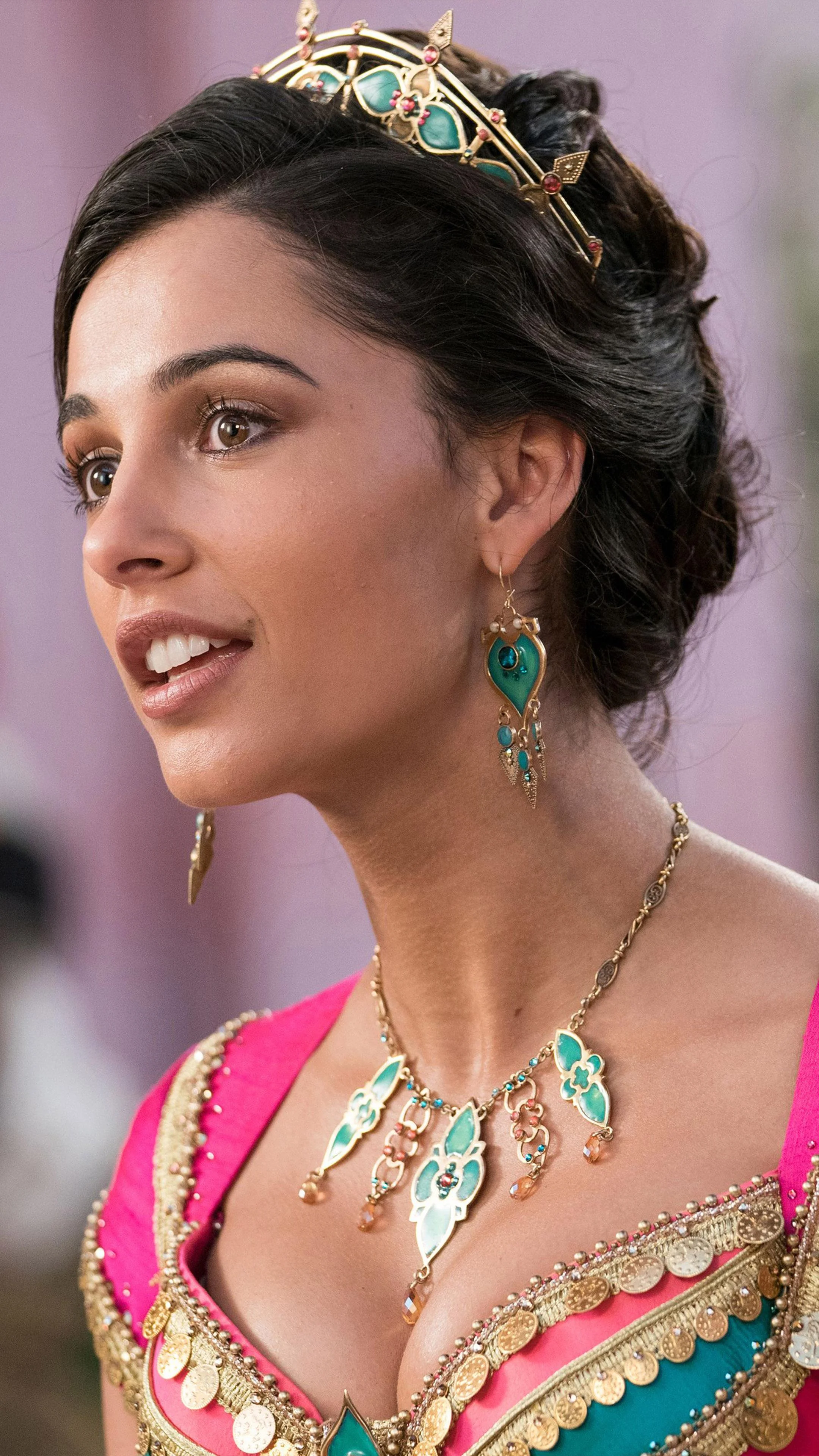 Naomi Scott picture 10 of 16