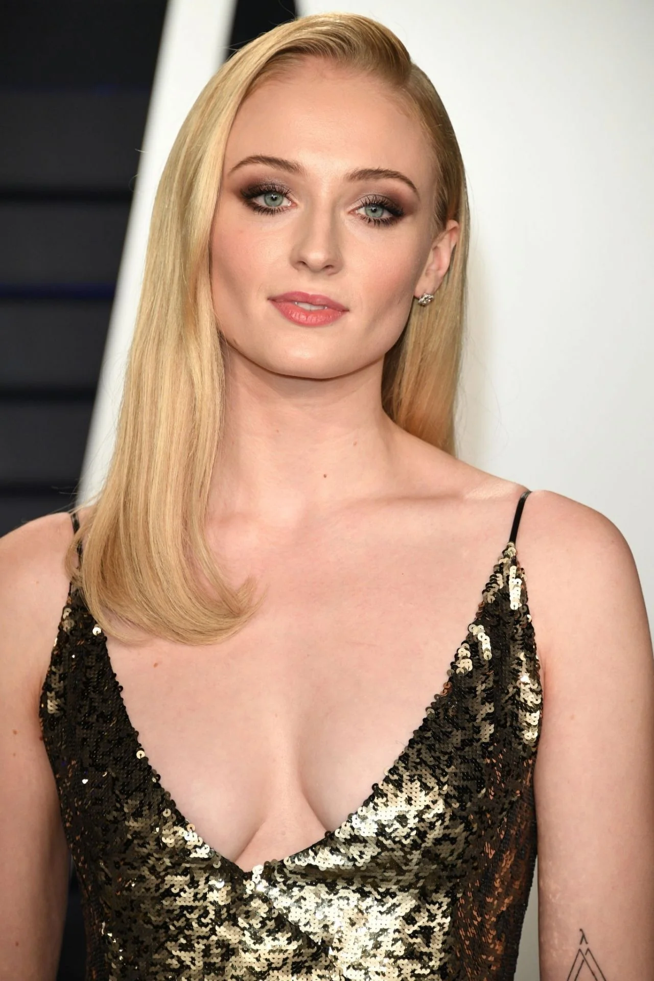 Sophie Turner picture 9 of 20