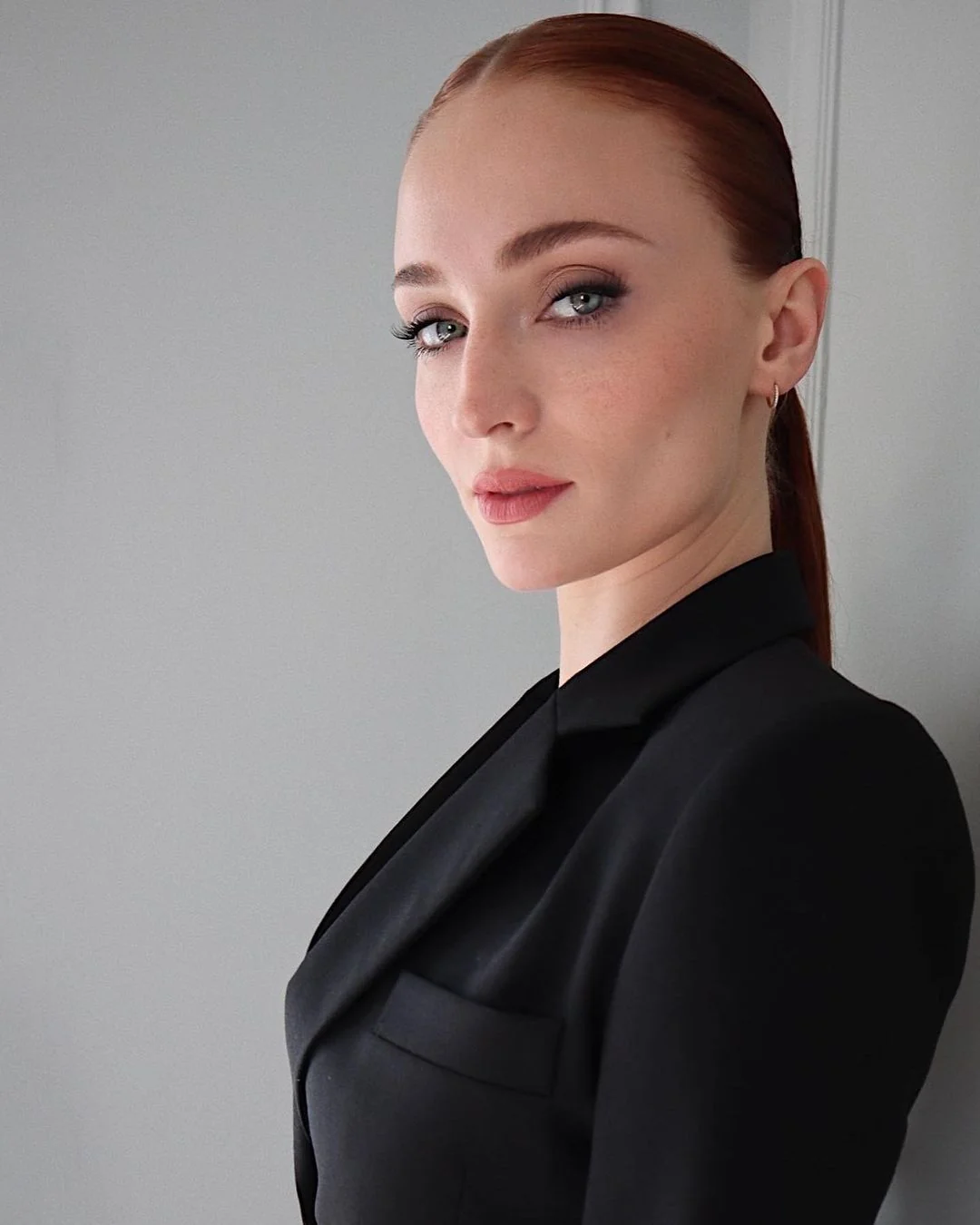 Sophie Turner picture 16 of 20