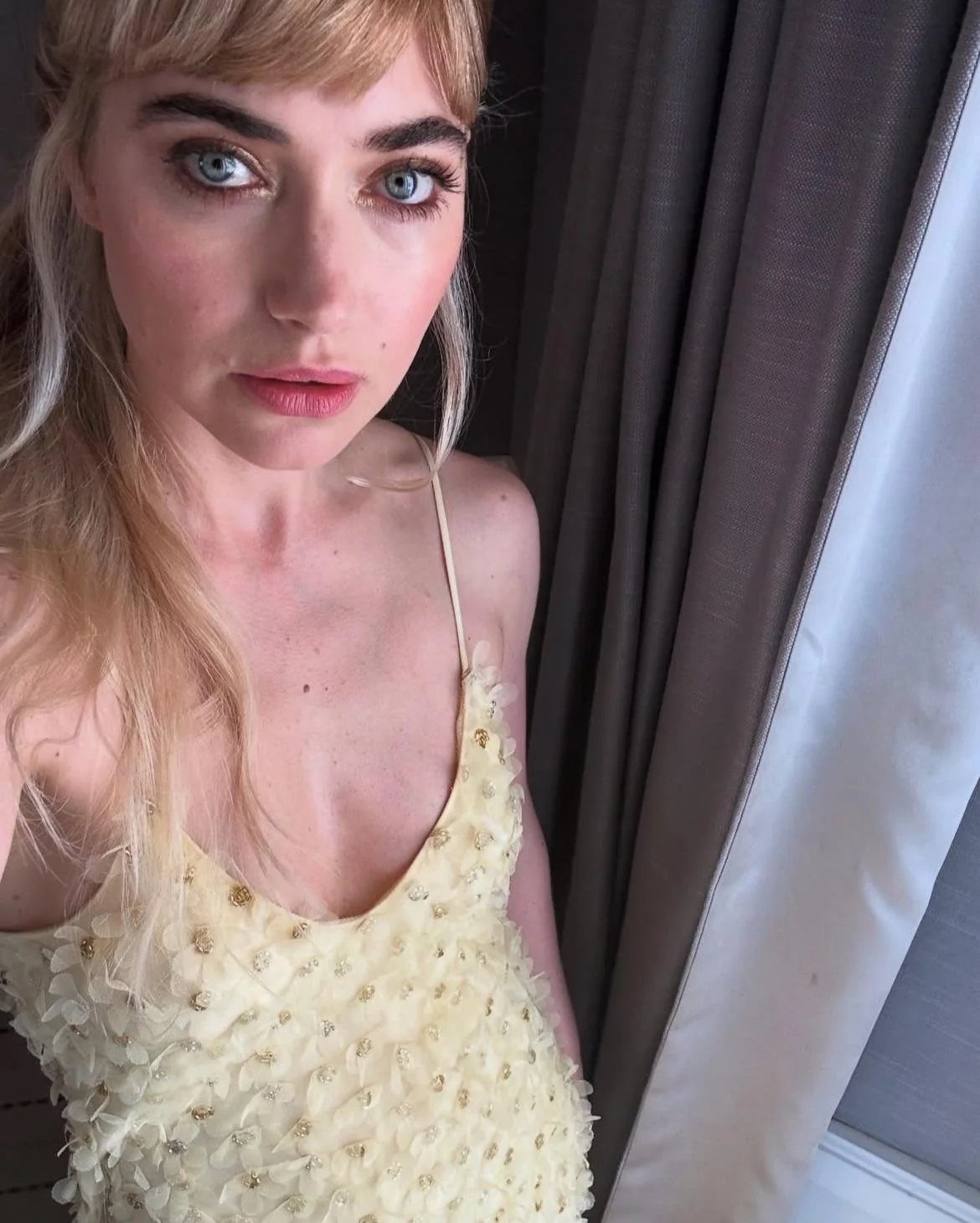 Imogen Poots picture 2 of 3