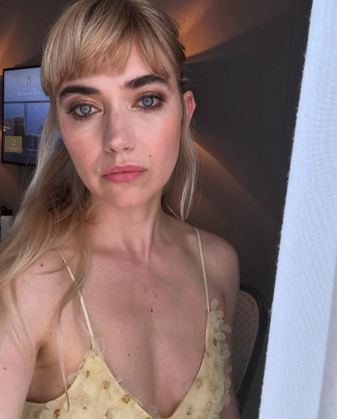Imogen Poots picture 3 of 3