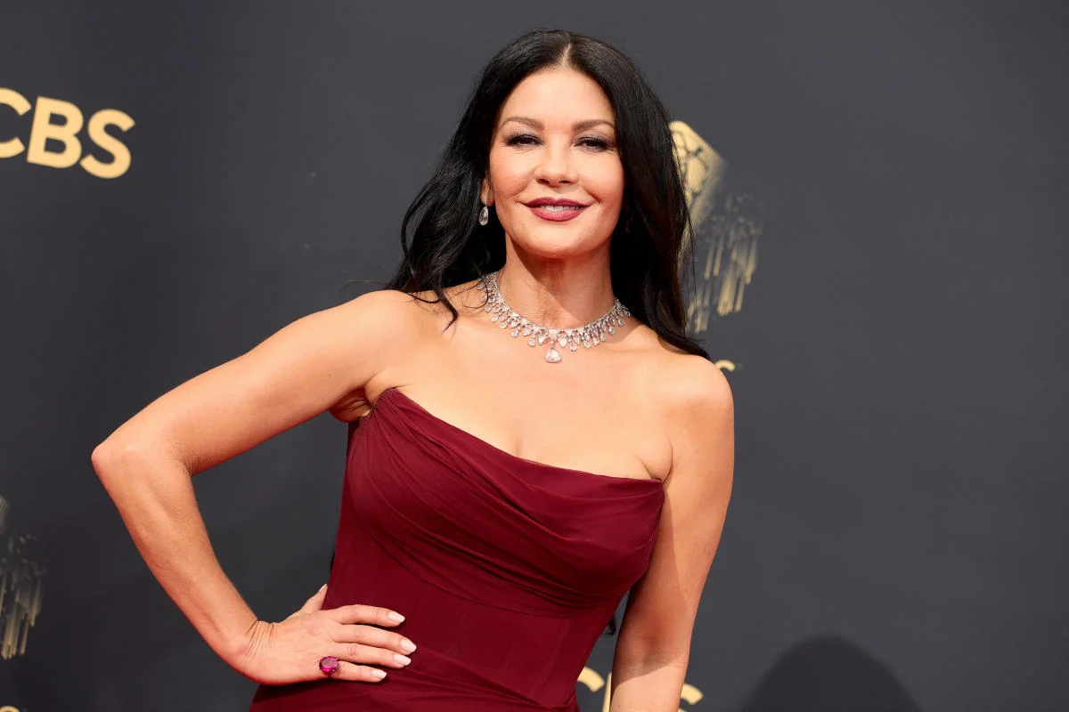 Catherine Zeta Jones picture 3 of 17
