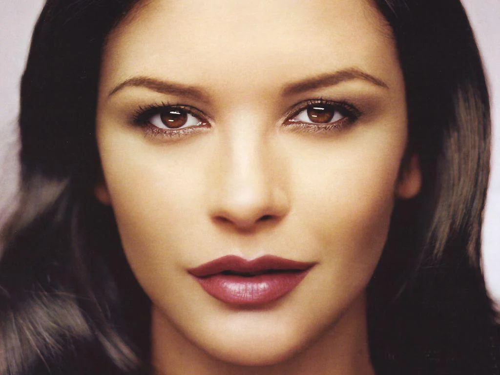 Catherine Zeta Jones picture 4 of 17