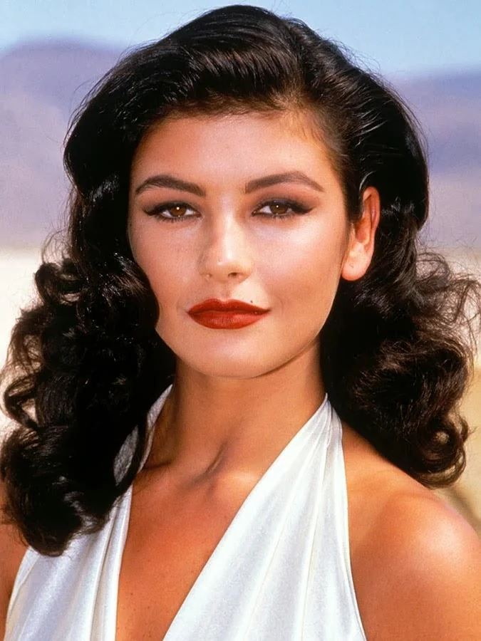 Catherine Zeta Jones picture 5 of 17