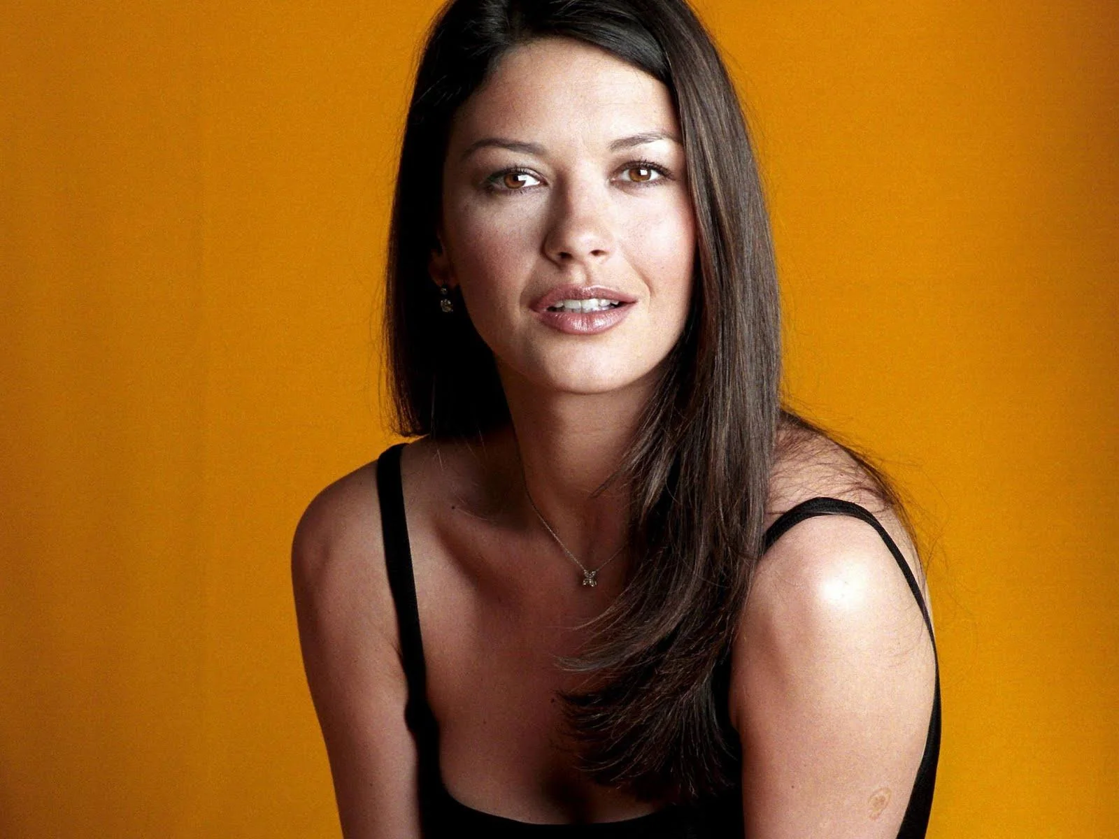 Catherine Zeta Jones picture 16 of 17