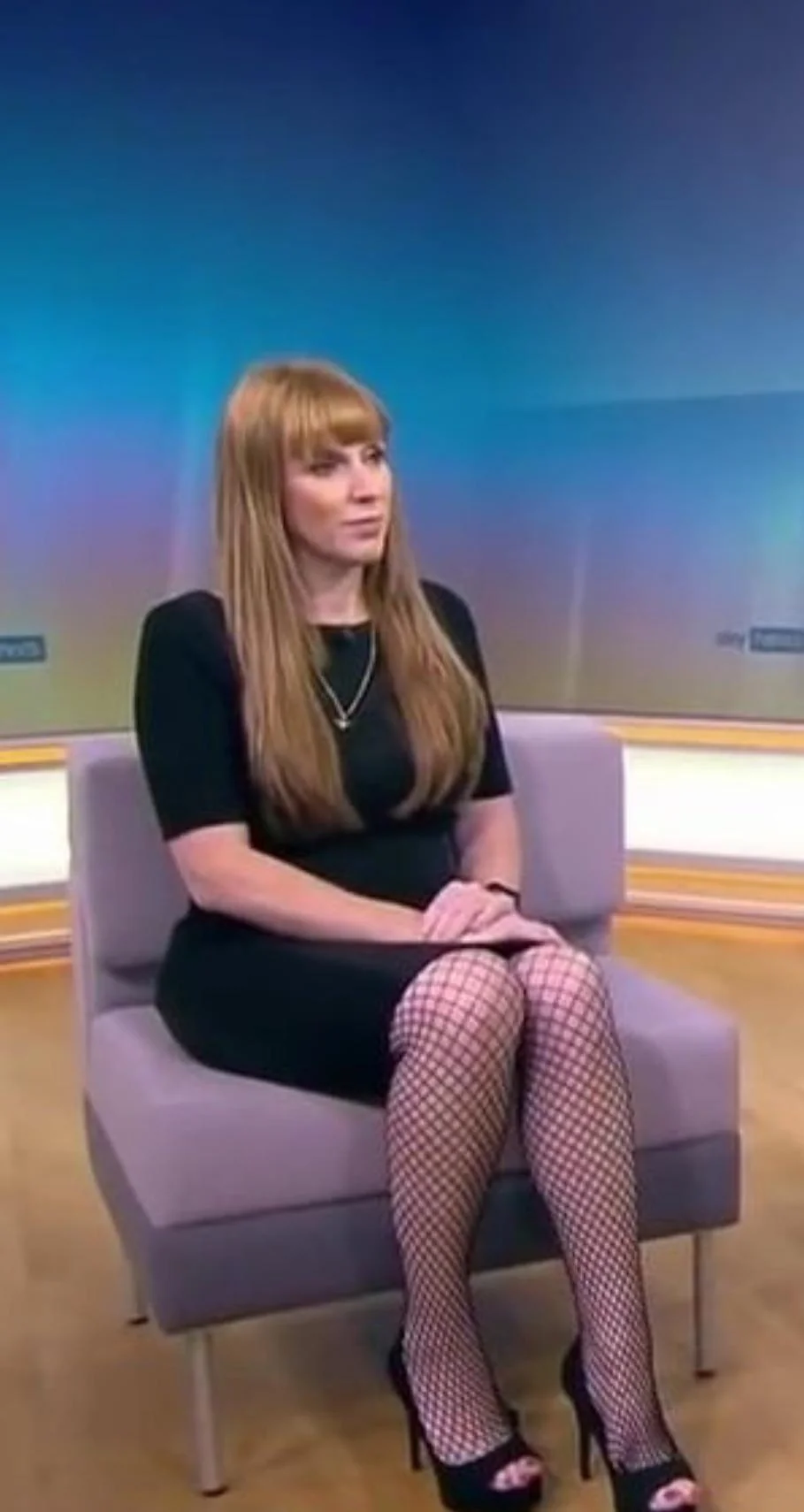 Angela Rayner picture 1 of 5