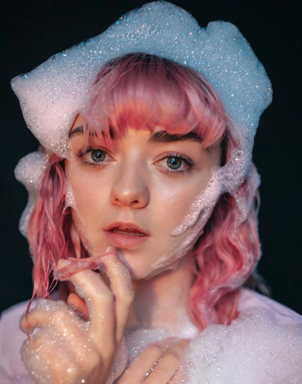 Maisie Williams picture 1 of 1