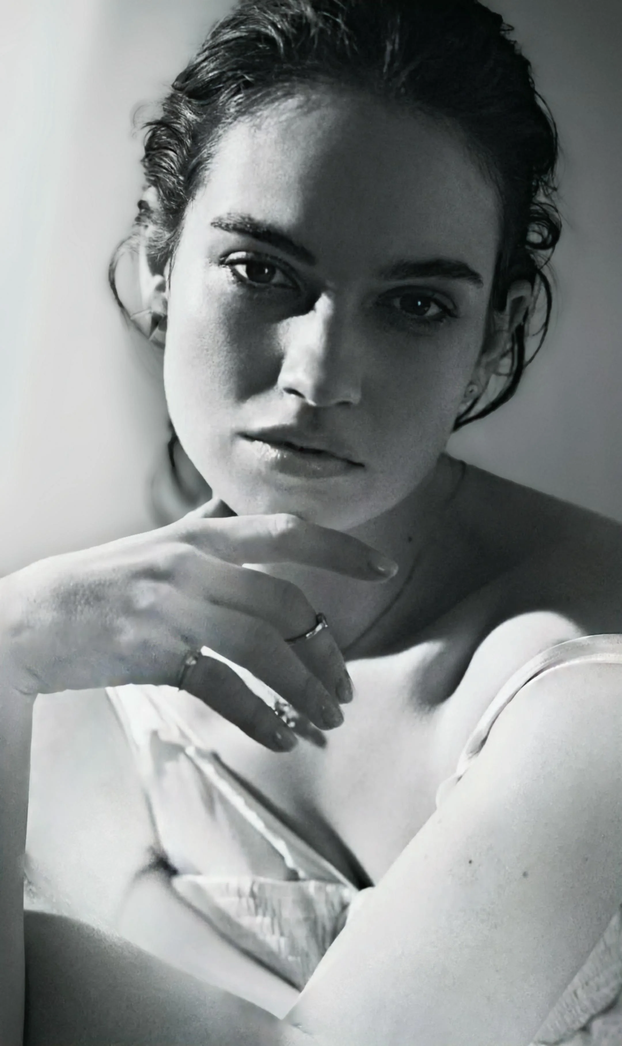 Lily James picture 1 of 1