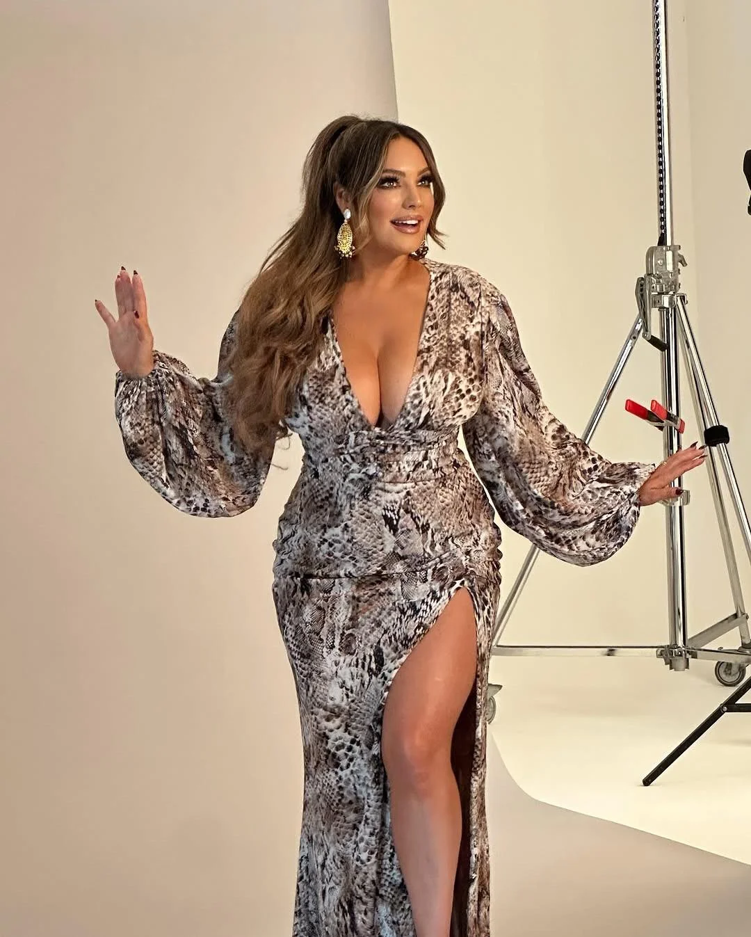 Kelly Brook picture 2 of 4
