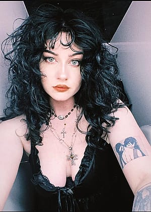 Evelyn Hollow (parapsychologist)'