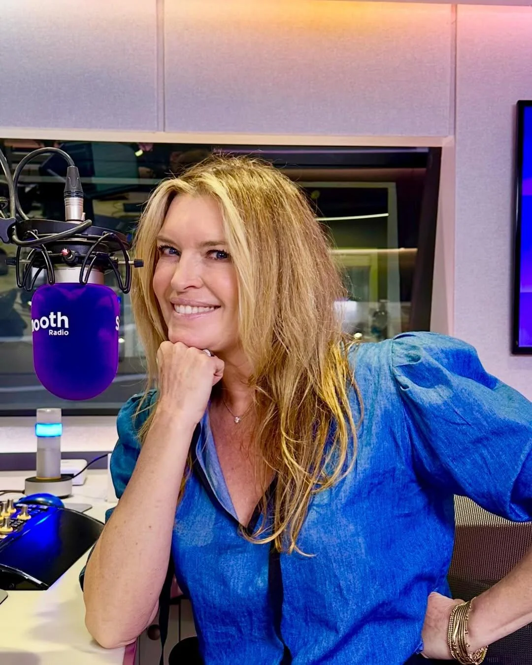 Tina Hobley picture 1 of 1