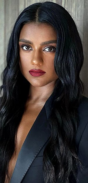 Simone Ashley'