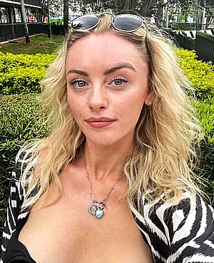 Katie McGlynn'