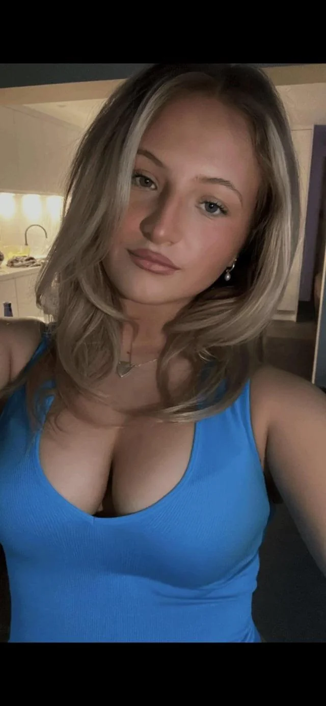 Daisy Campbell picture 2 of 20