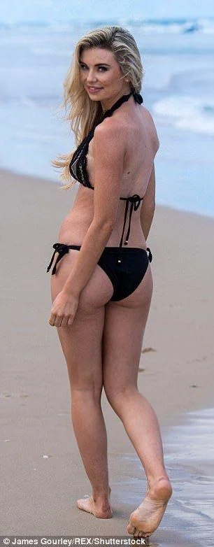 Georgia Toffolo picture 1 of 2