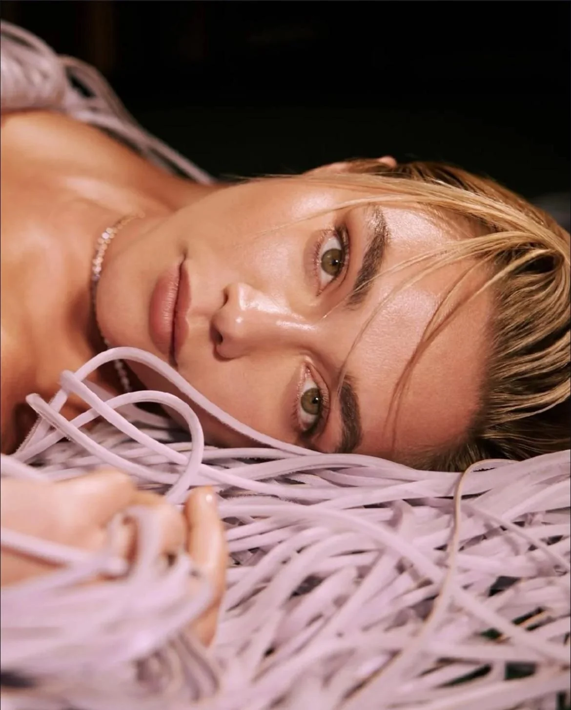 Florence Pugh picture 1 of 2
