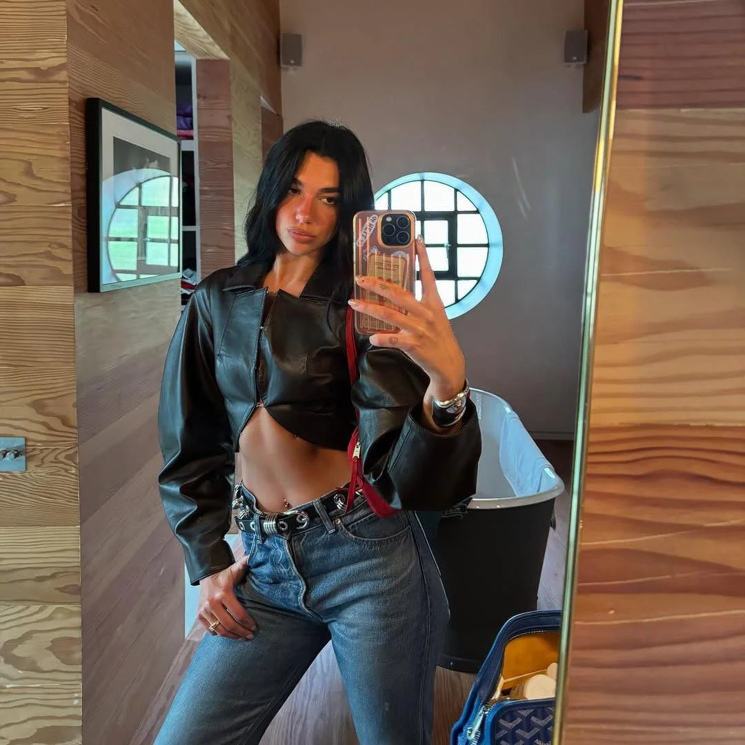 Dua Lipa picture 3 of 7