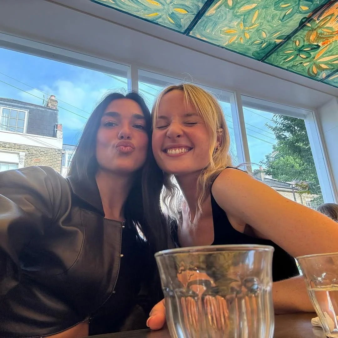 Dua Lipa picture 6 of 7