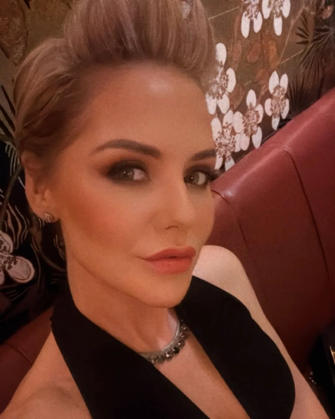 Stephanie Waring picture 1 of 1