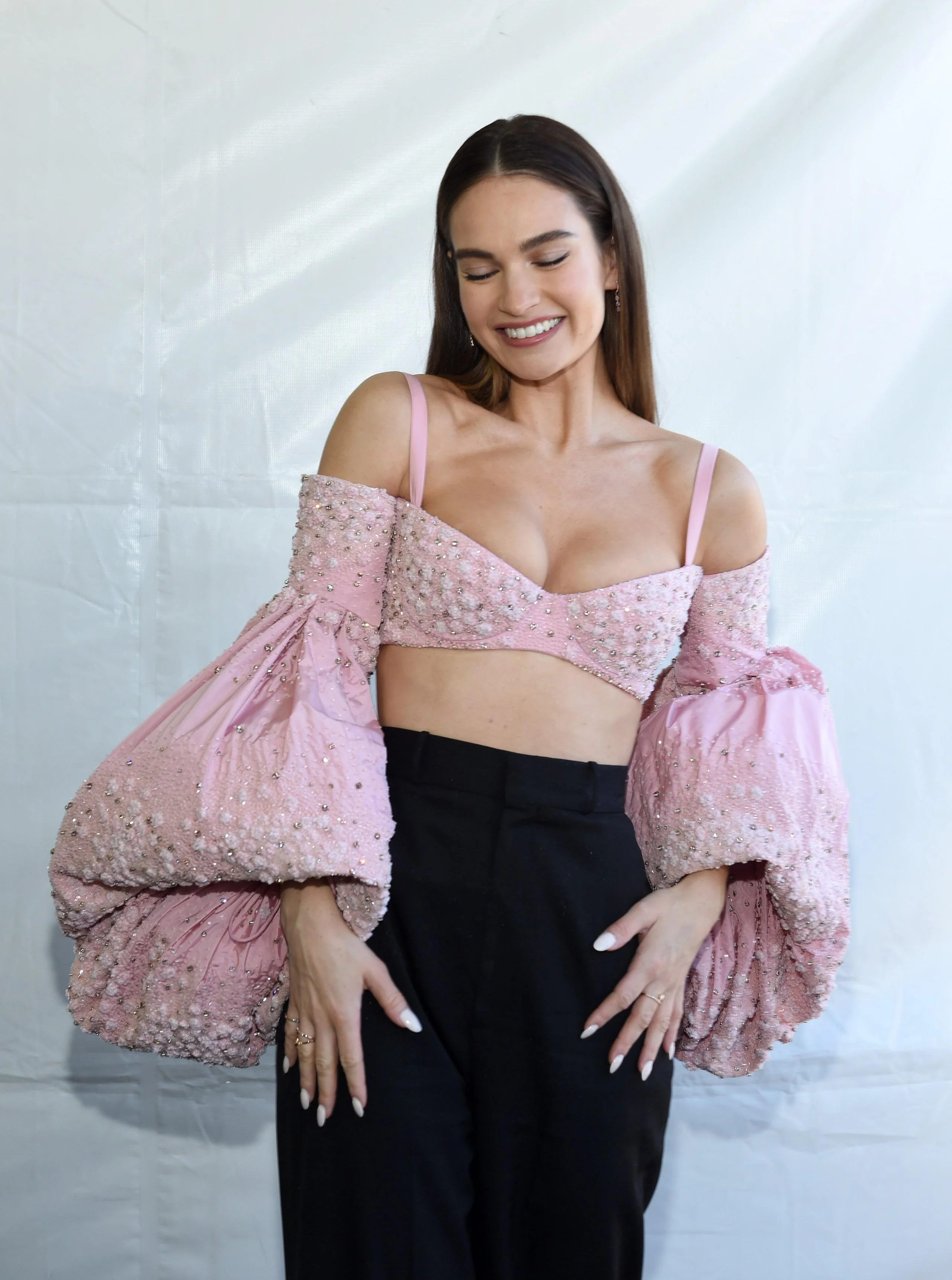 Lily James picture 1 of 1