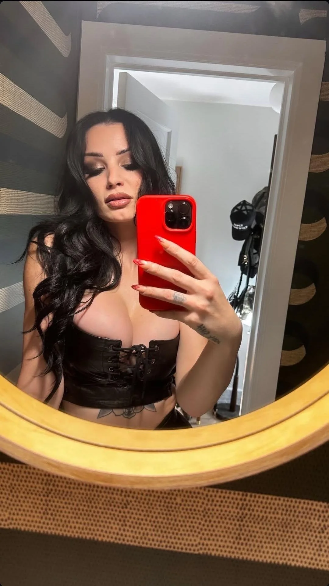 Pro Wrestler. Saraya/Paige. 😍🥵 picture 5 of 9