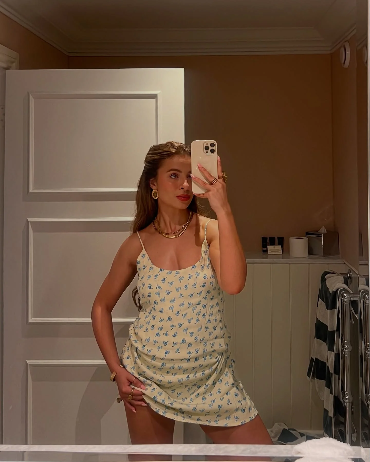 Charlotte Jordan picture 2 of 6
