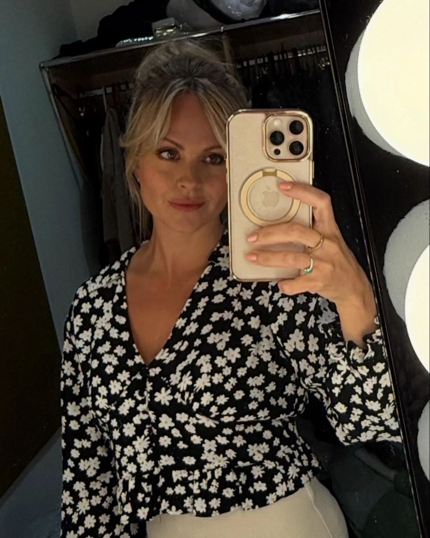 Tina O'Brien picture 7 of 7