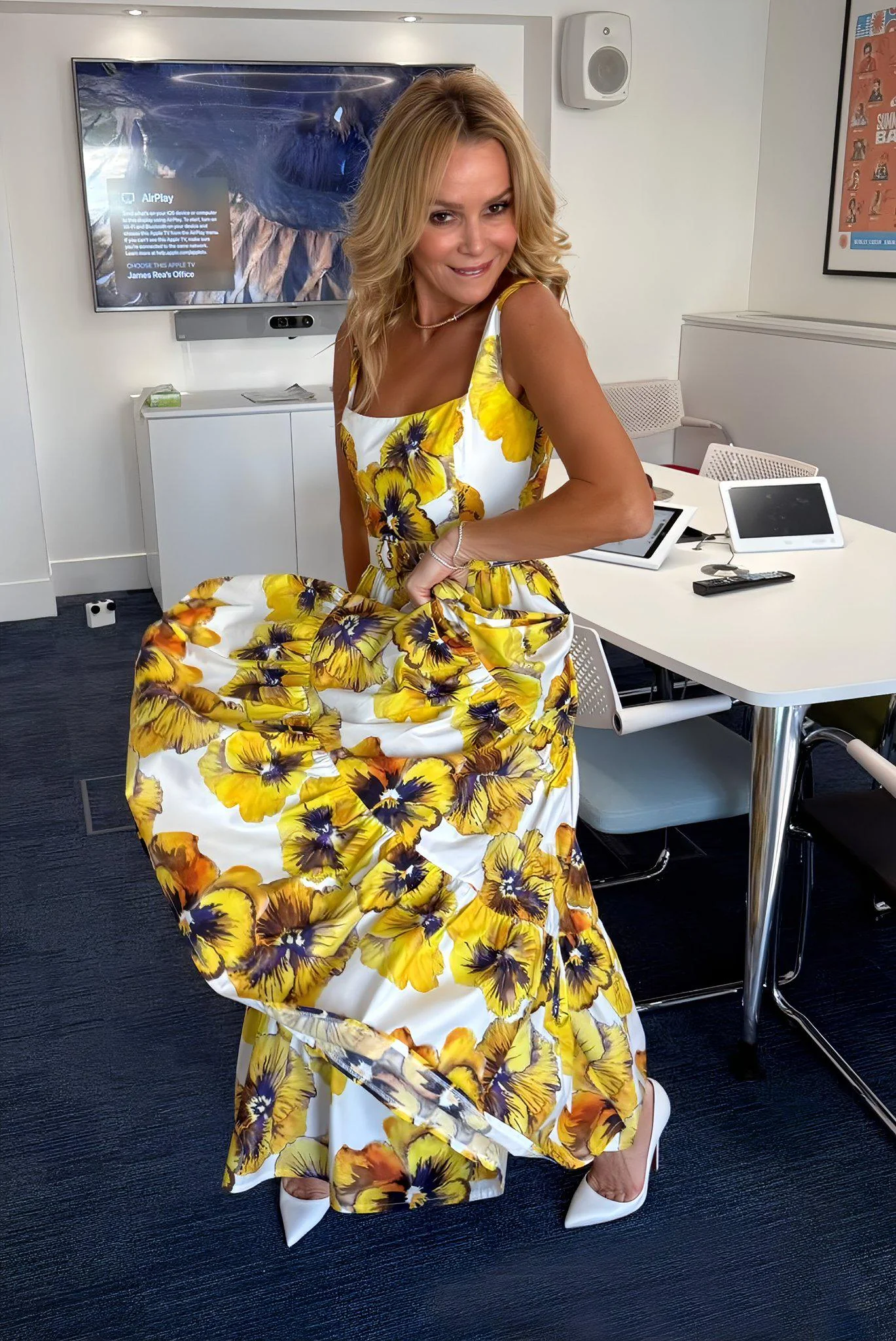 Amanda Holden picture 1 of 1