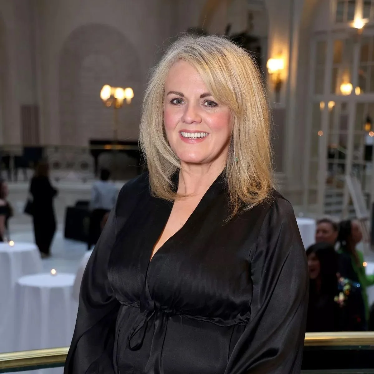 Sally Lindsay picture 2 of 7