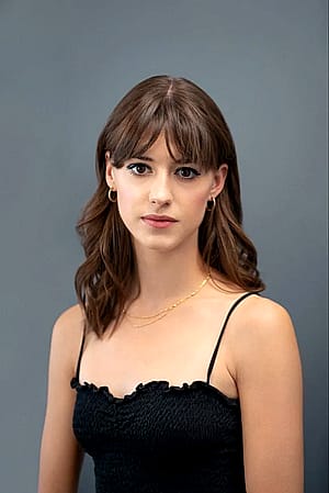 Daisy Edgar Jones'
