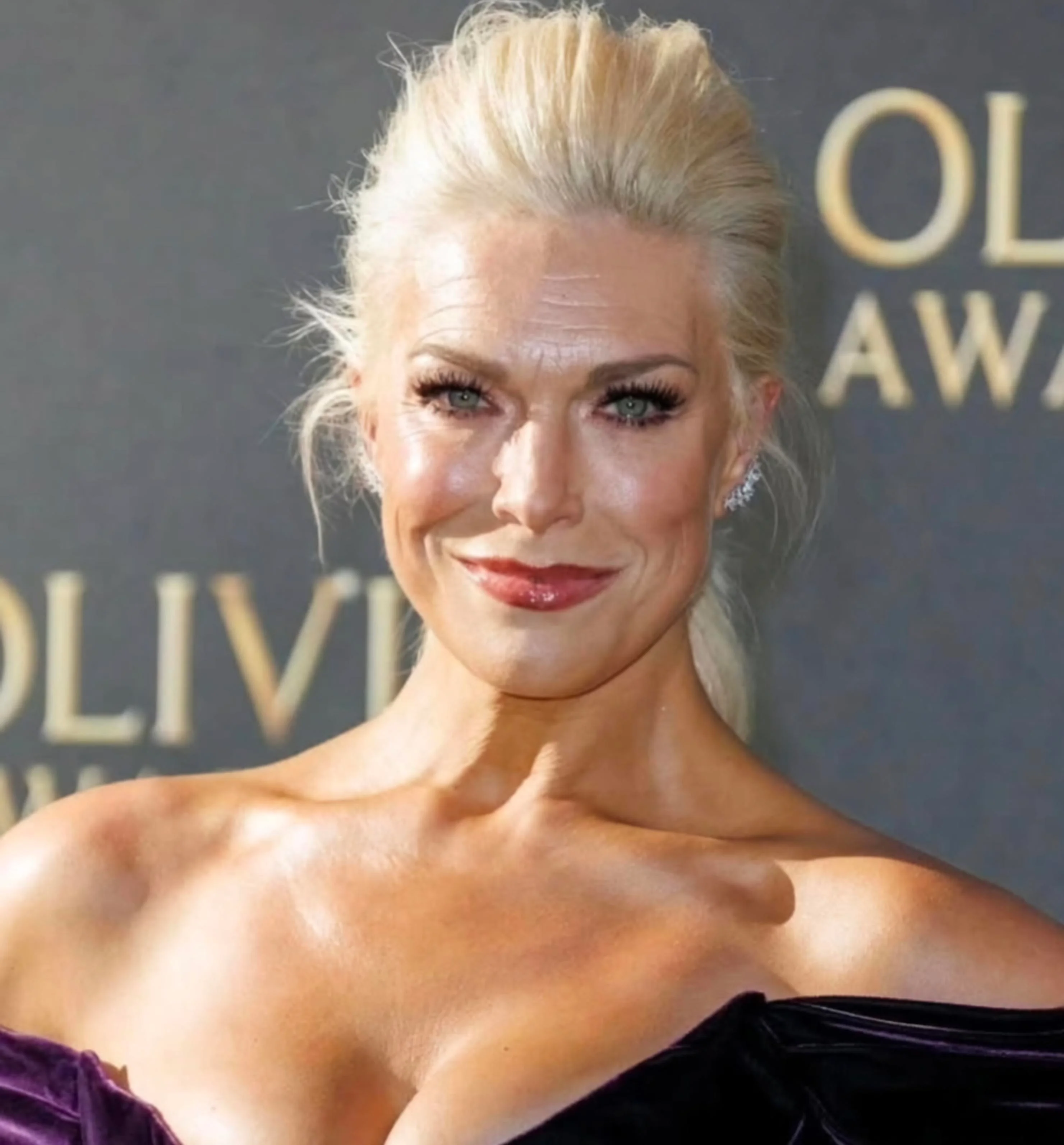 Hannah Waddingham picture 3 of 4