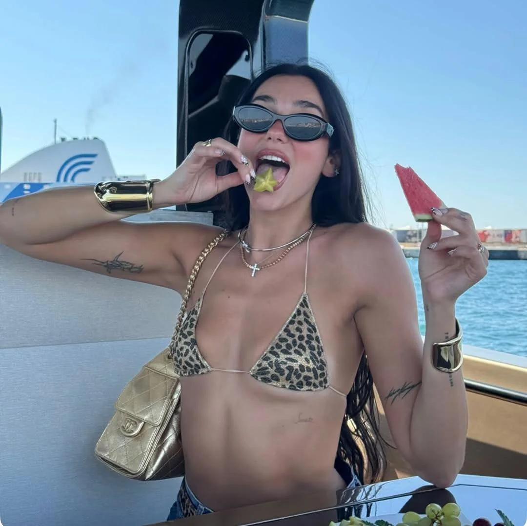 Dua Lipa picture 5 of 10