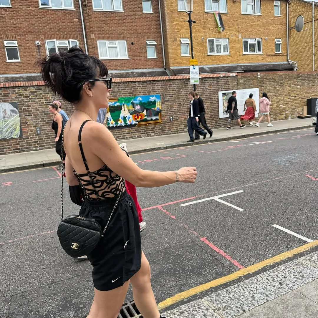 Lily Allen picture 3 of 8