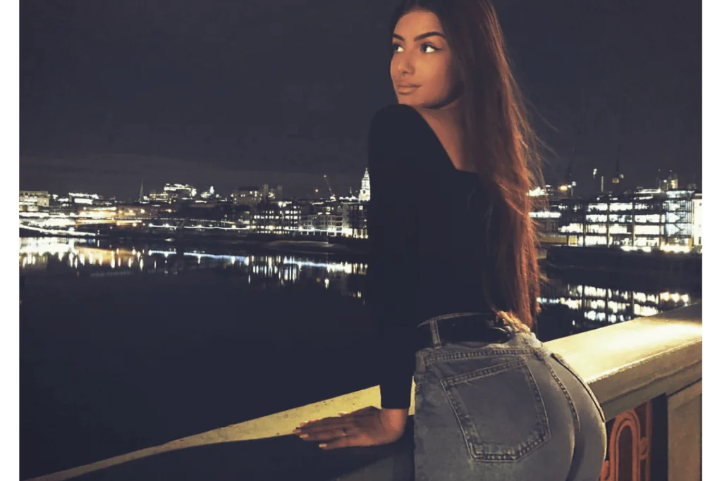 Mimi Keene picture 5 of 5