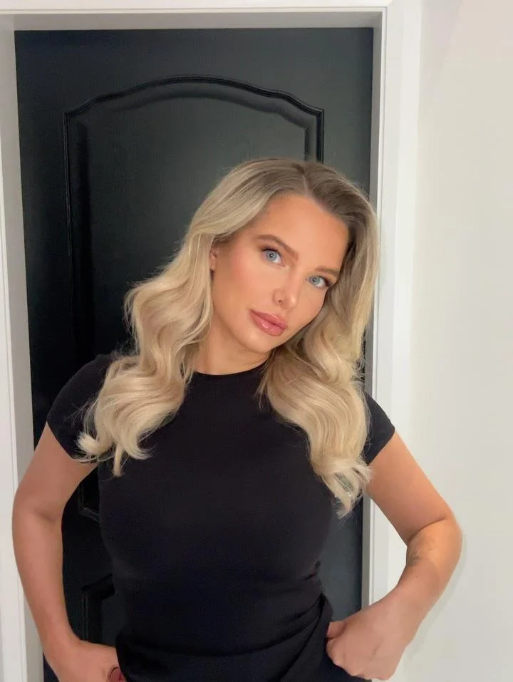 Helen Flanagan picture 2 of 2