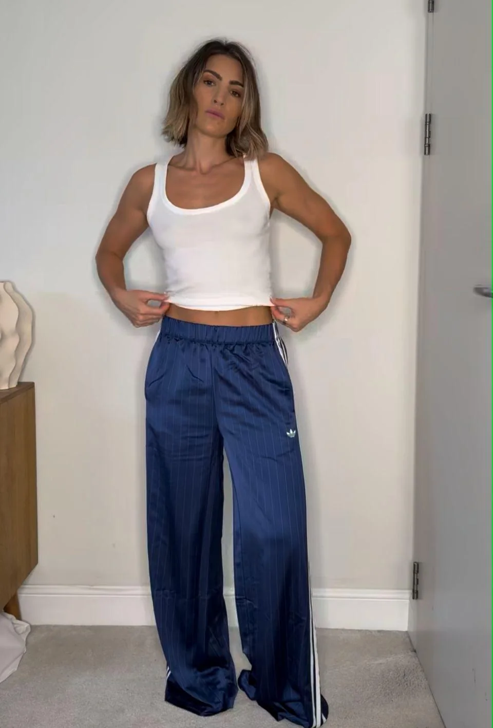 Frankie Bridge picture 1 of 2
