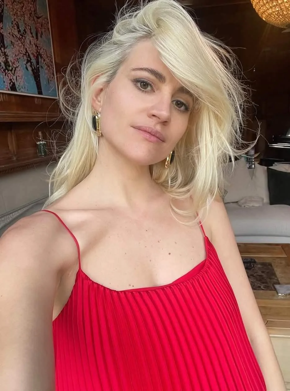 Pixie lott picture 5 of 10