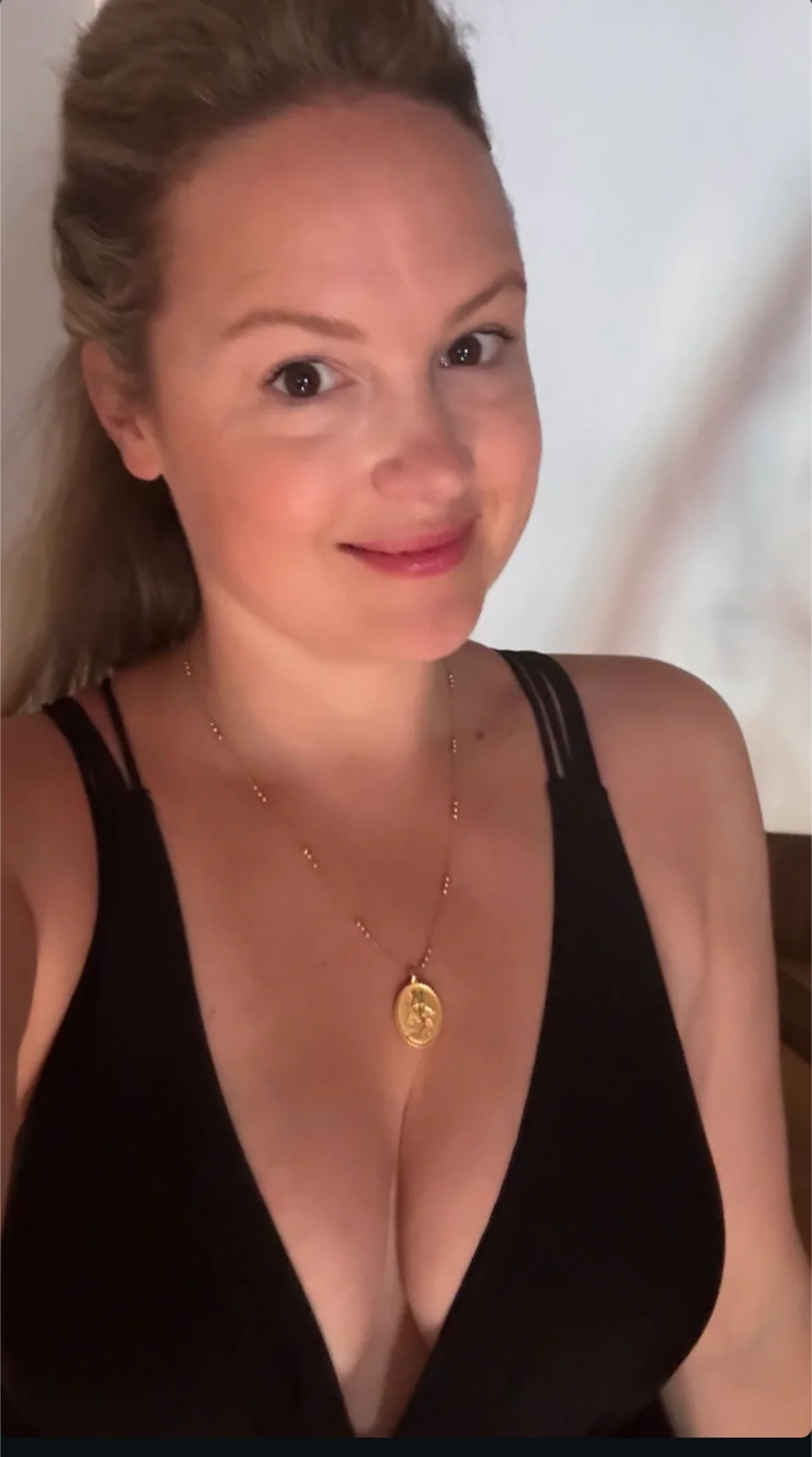 Kimberly Nixon picture 1 of 1