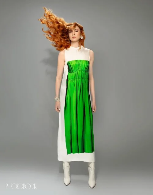 Karen Gillan picture 4 of 6
