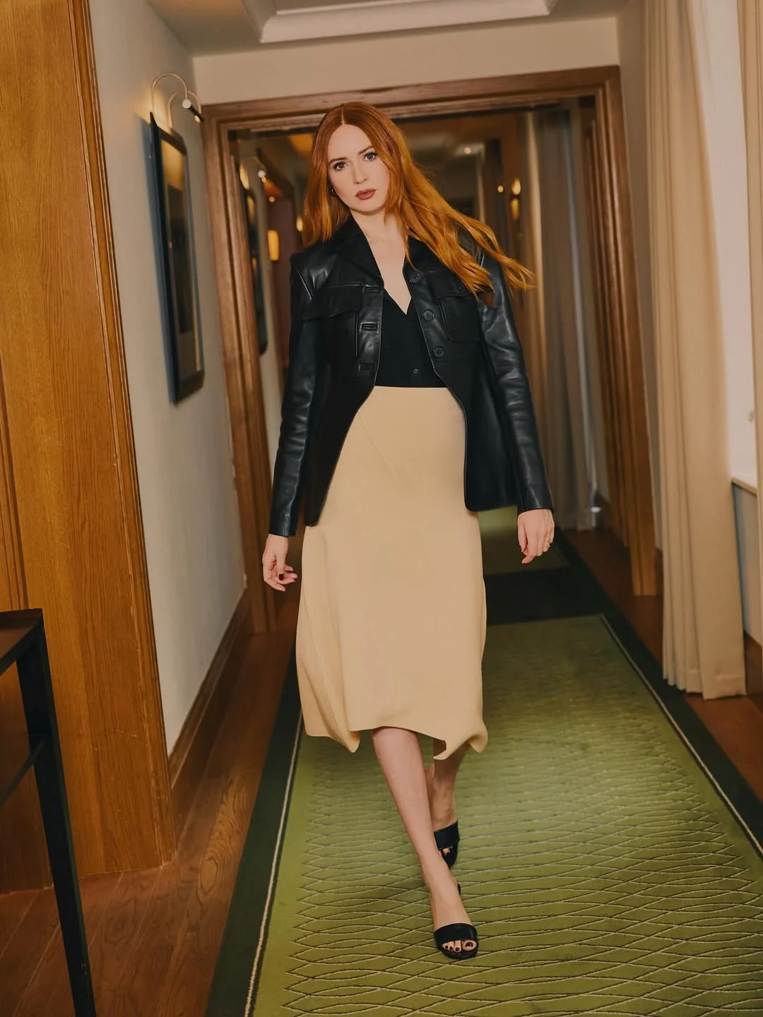 Karen Gillan picture 5 of 6